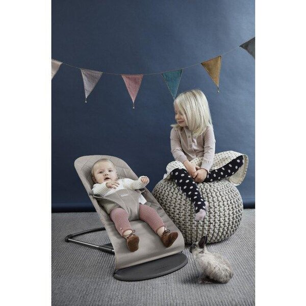 BabyBjörn Bliss кресло-качалка Wovven/Classic quilt, Sand Grey - BabyBjörn