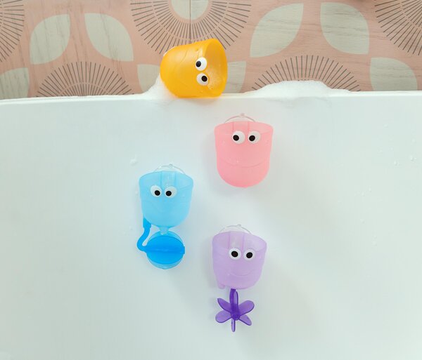 Munchkin Falls™ Bath Toy 
 - Munchkin