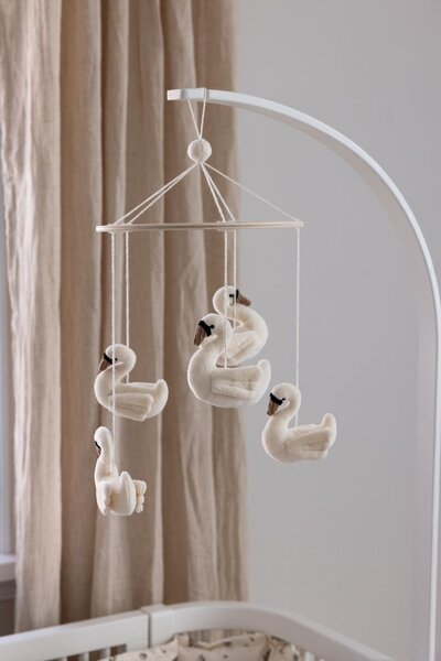 Sebra Baby mobile, swans - Sebra